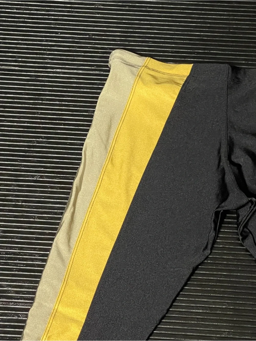 Sexy Ruffskin Black leggings with Gold stripe - Picture 4 of 4